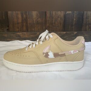 Nike Court Vision Low Women’s 9.5 Sesame & Pink Camo